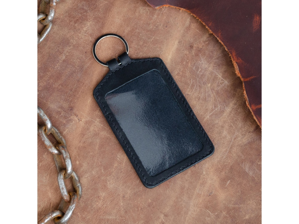 kozhanyy_beydzh_dlya_propuska_chernyy