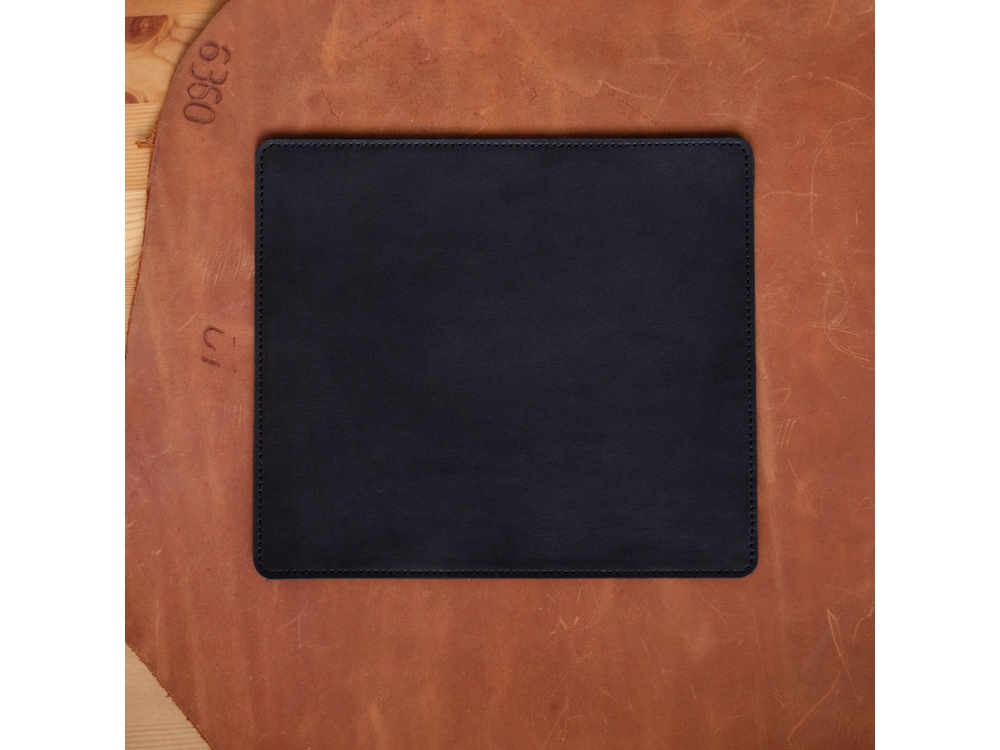 kozhanyy_kovrik_dlya_myshki_chernyy