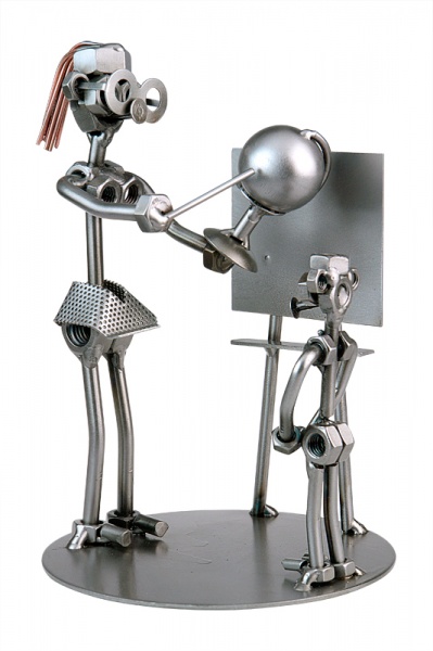 shkolnyy_pedagog_figurki_iz_metalla_hinz_kunst